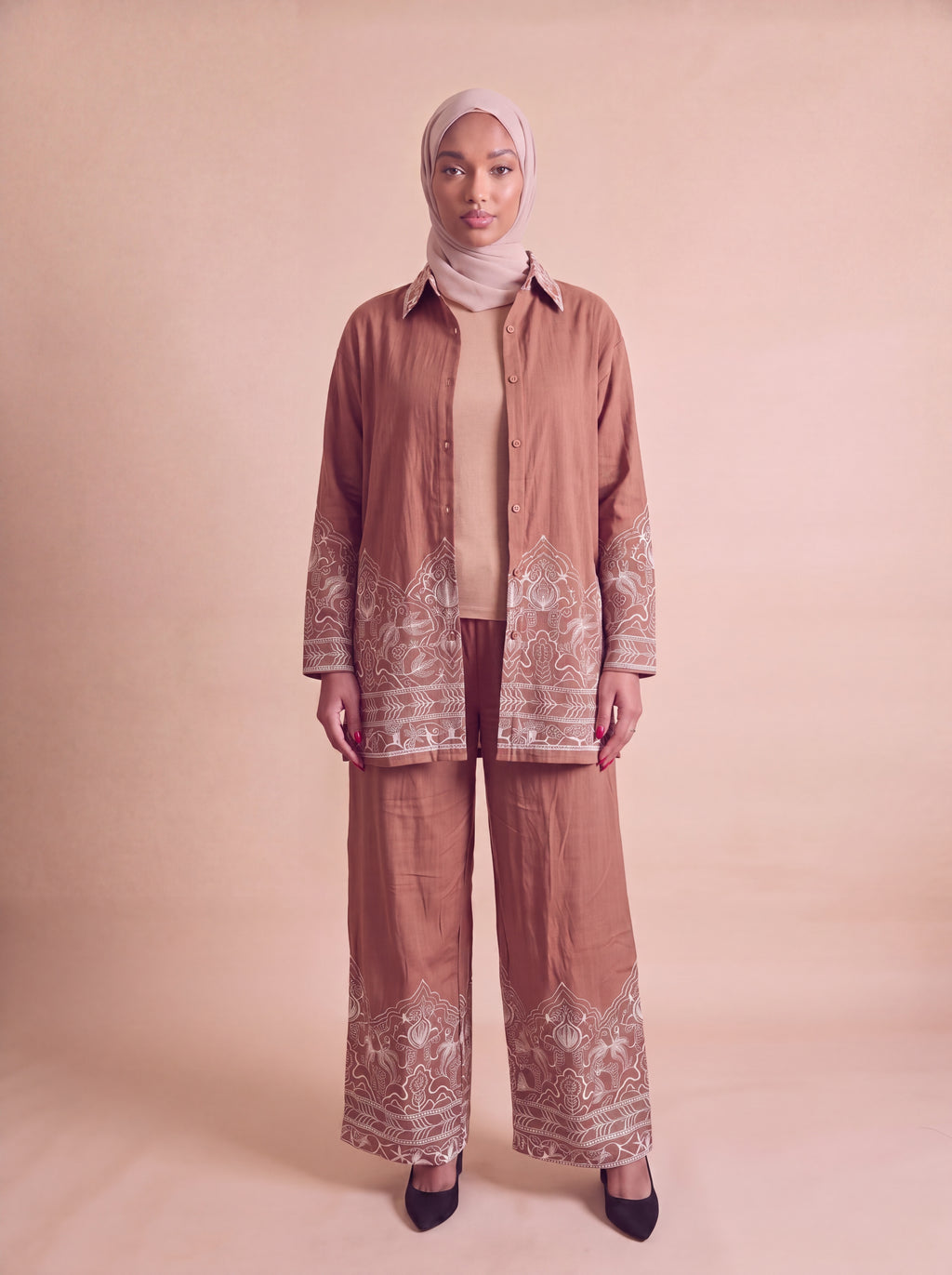 Rust brown printed set styled open