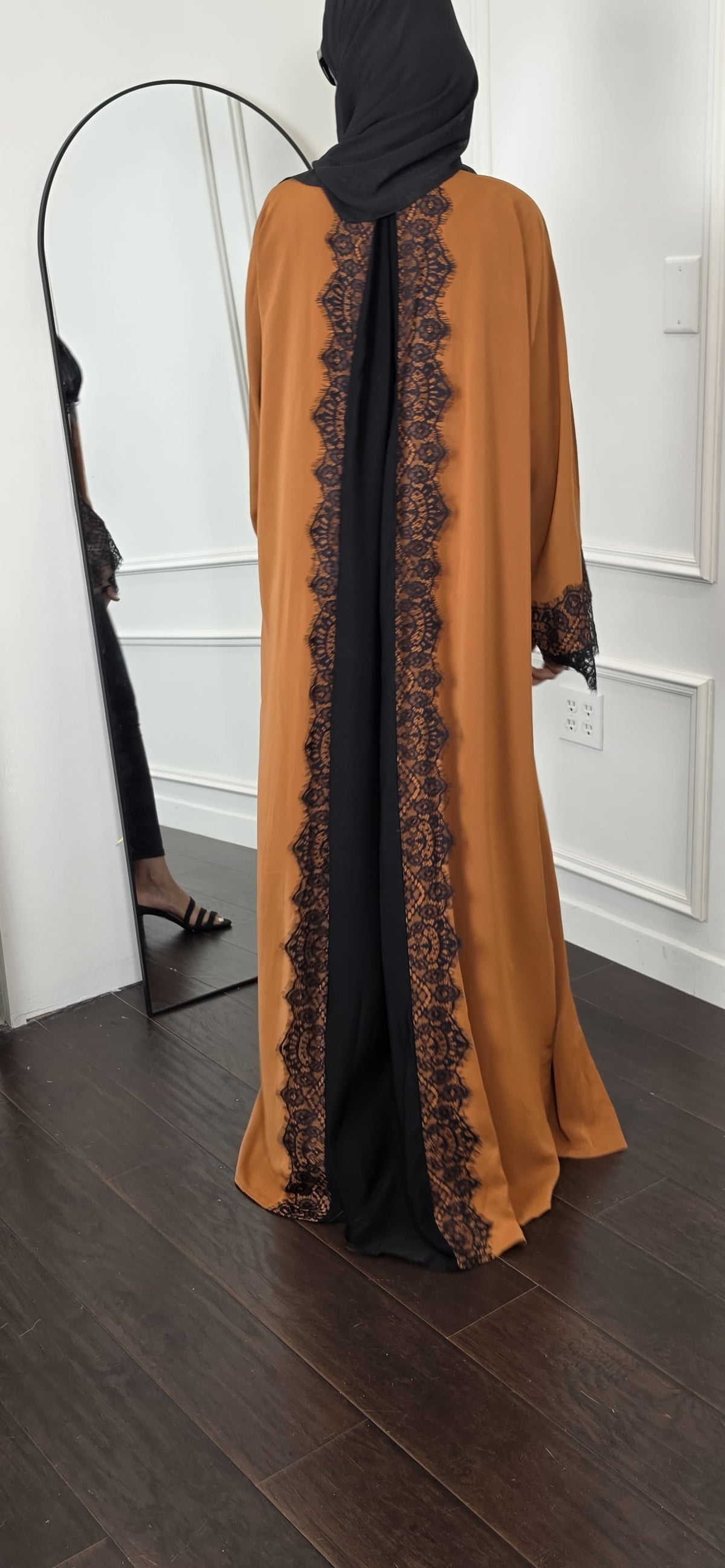 Layali Abaya