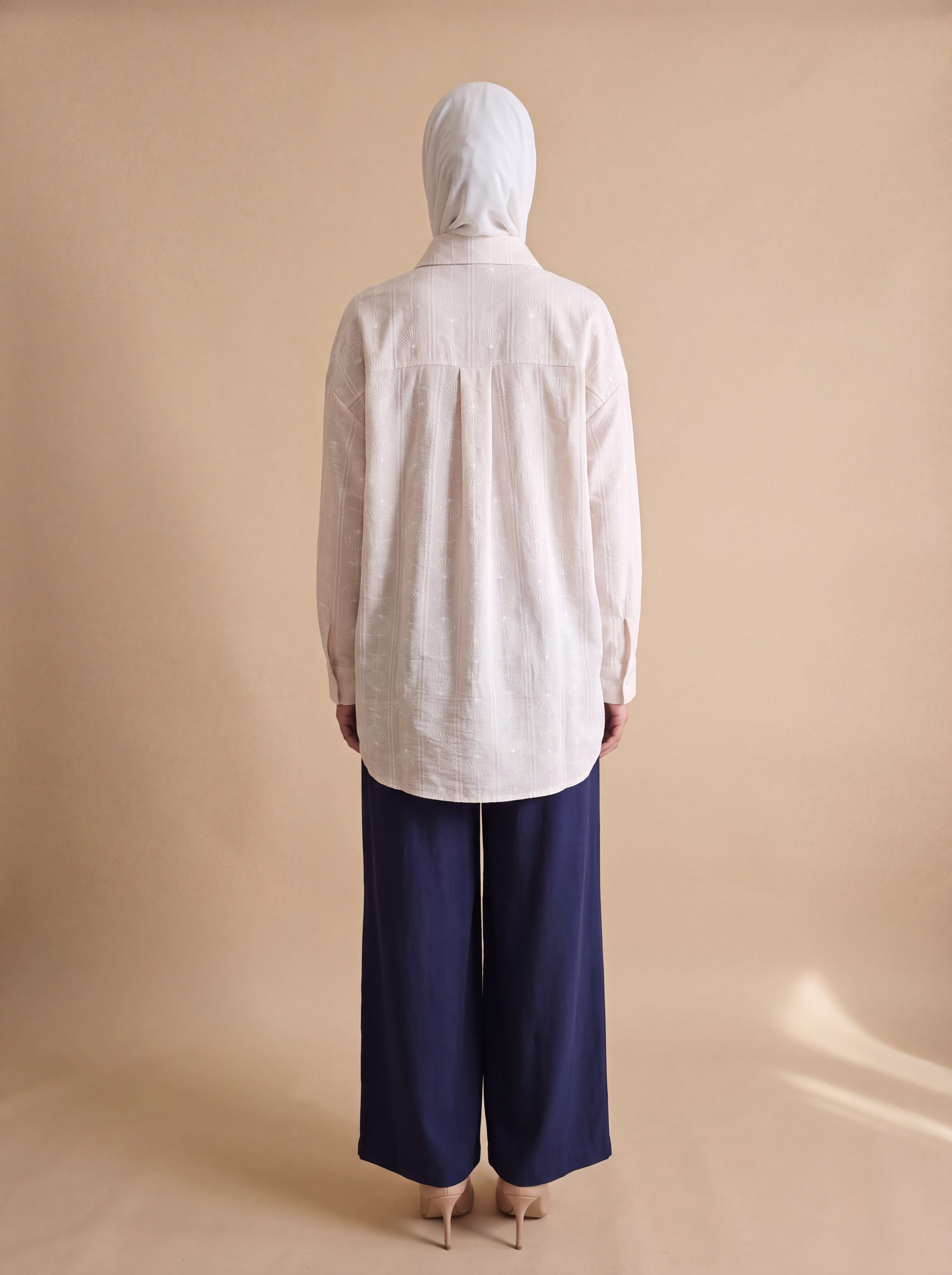 Cream navy patterned 2-piece set, back view