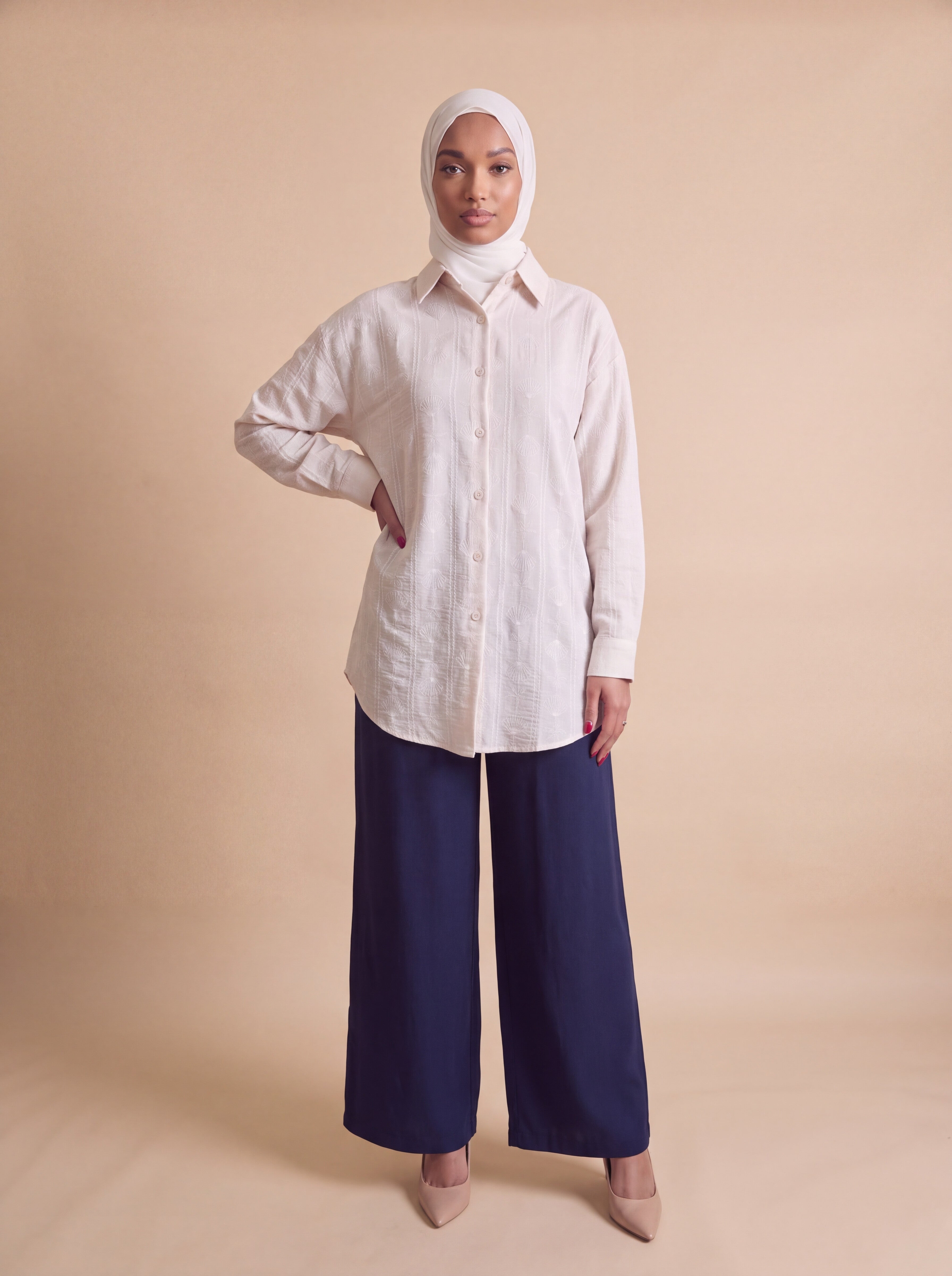 Cream navy patterned 2-piece set, front view 2