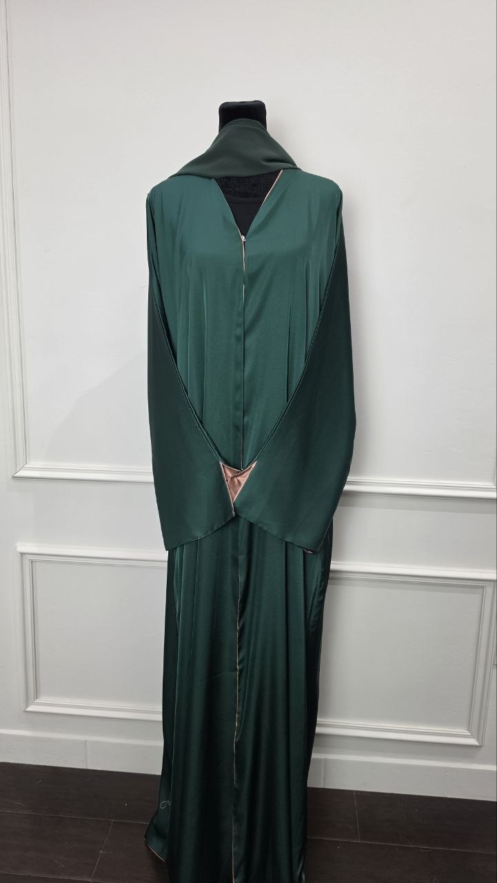 Raya Abaya - Emerald Rose reversible front view