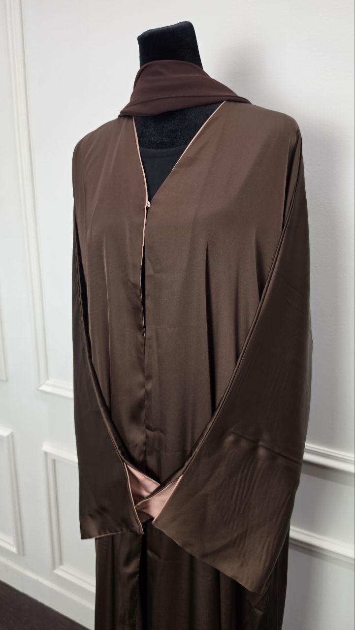 Raya Abaya - Mocha Rose full length view