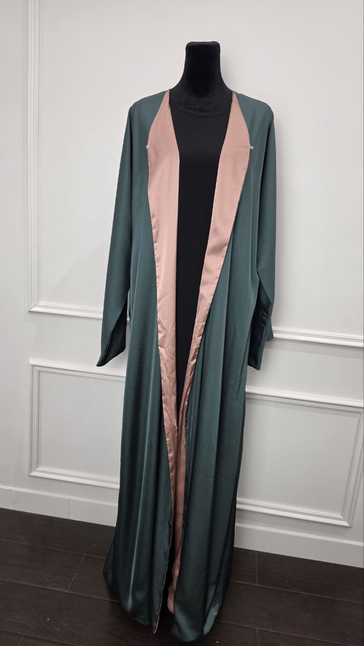 Raya Abaya - Plum Rose detail view