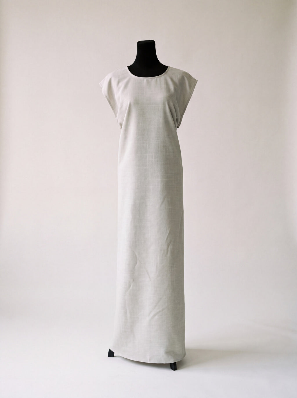 Safa Abaya linen fabric second color angle view